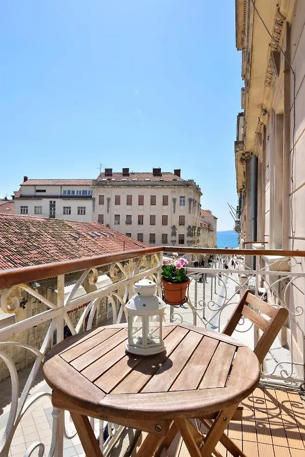 **** Guest house Marmontova Luxury Rooms Split Croatia
